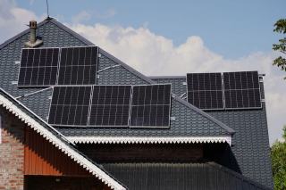Économiser sa facture d'énergie : gestes, travaux et aides